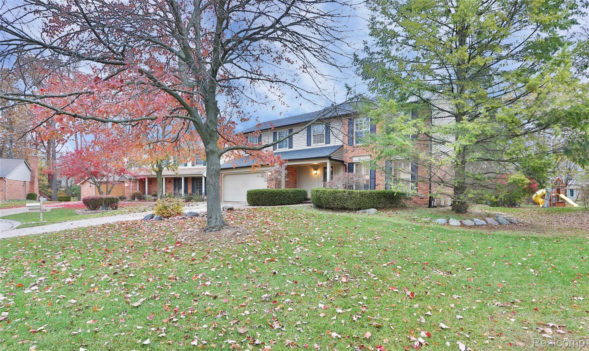 1138 Valley Stream Court Rochester, MI 48309 - Photo 2 of 31 0I0A9632.jpeg