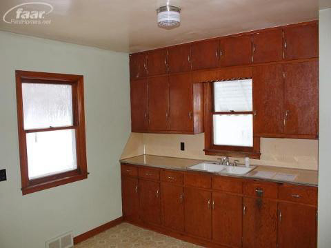 8260 Newburg Road Durand, MI 48429 - Photo 12 of 25 20348658-11.JPG