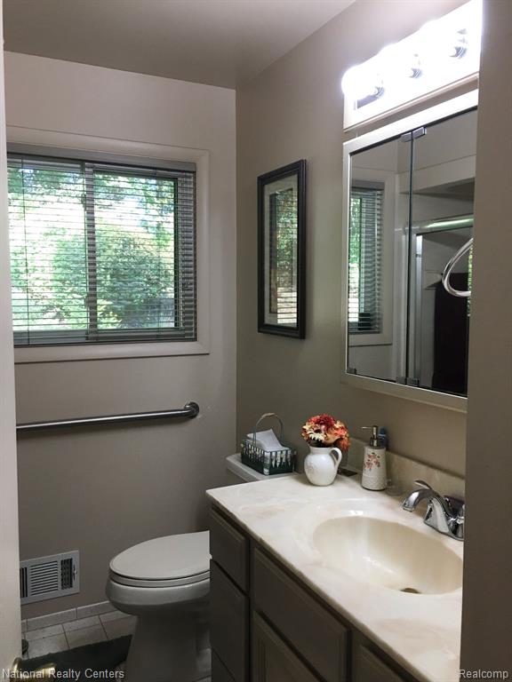 2437 Swarthout Road Pinckney, MI 48169 - Photo 22 of 30