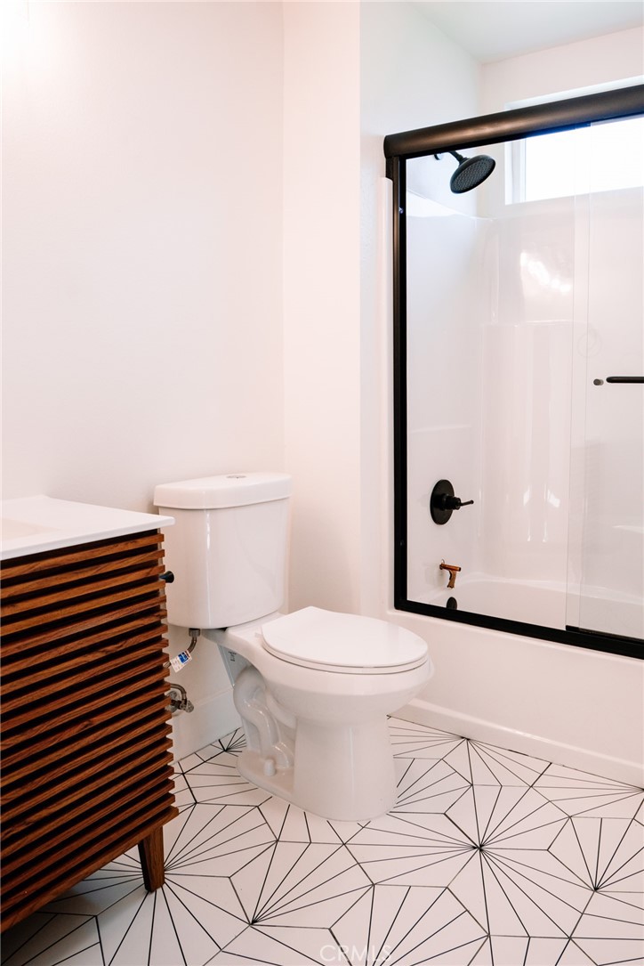 5916 Walnut Avenue Long Beach, CA 90805 - Photo 19 of 34