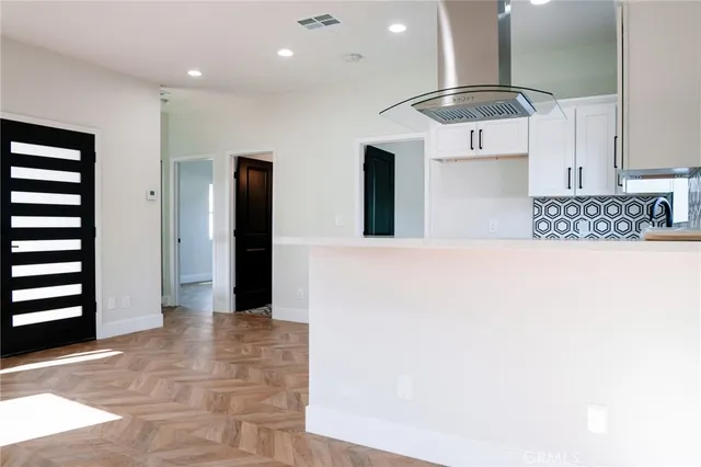 $950,000 | 5916 Walnut Avenue, Long Beach, CA 90805