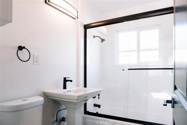 $950,000 | 5916 Walnut Avenue, Long Beach, CA 90805