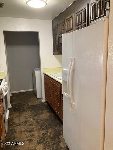 6008 West Granada Road Phoenix, AZ 85035 - Photo 4 of 14 Kit to Pantry & Washer