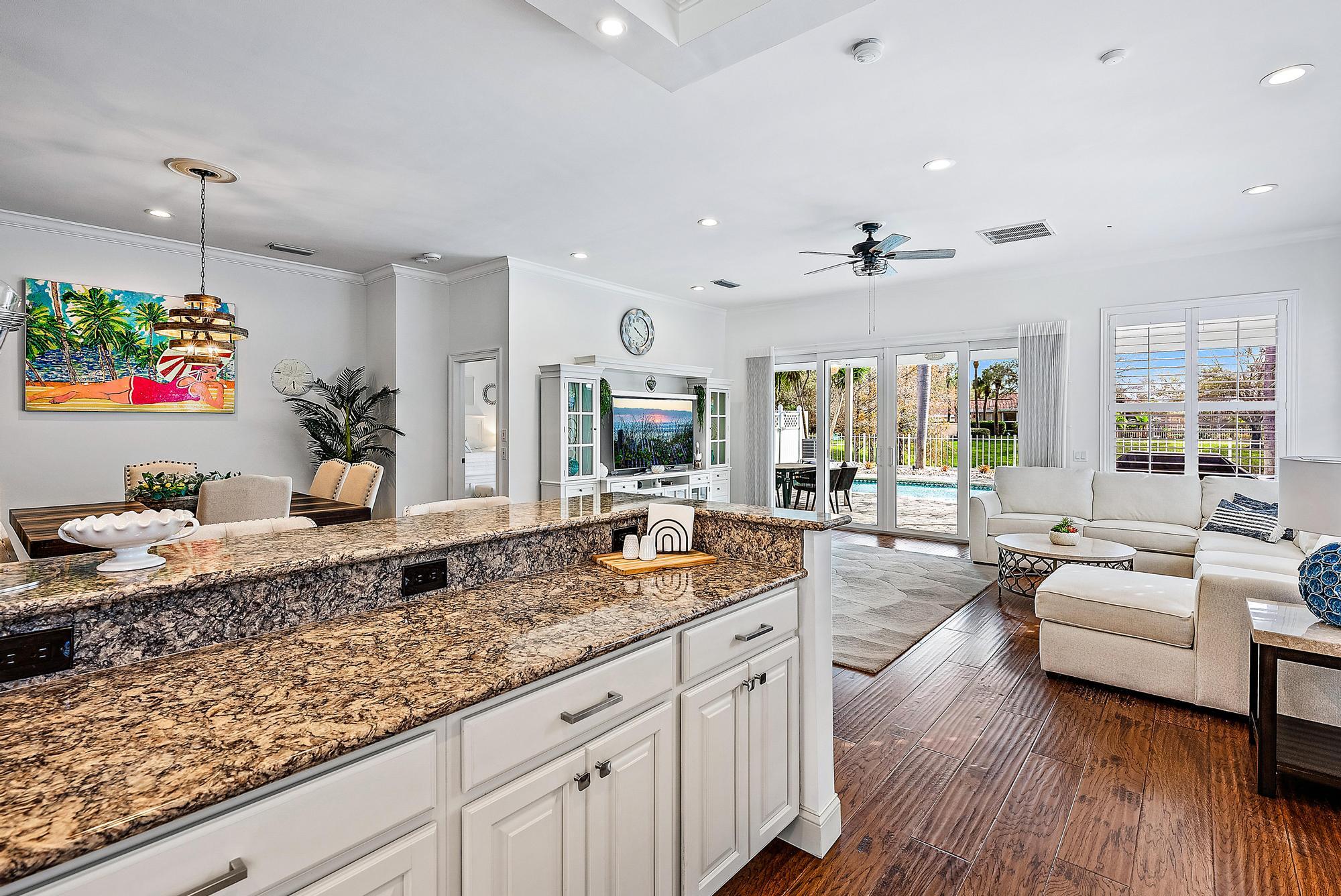 207 South Hampton Drive Jupiter, FL 33458 - Photo 11 of 34 207 S Hampton Dr -35