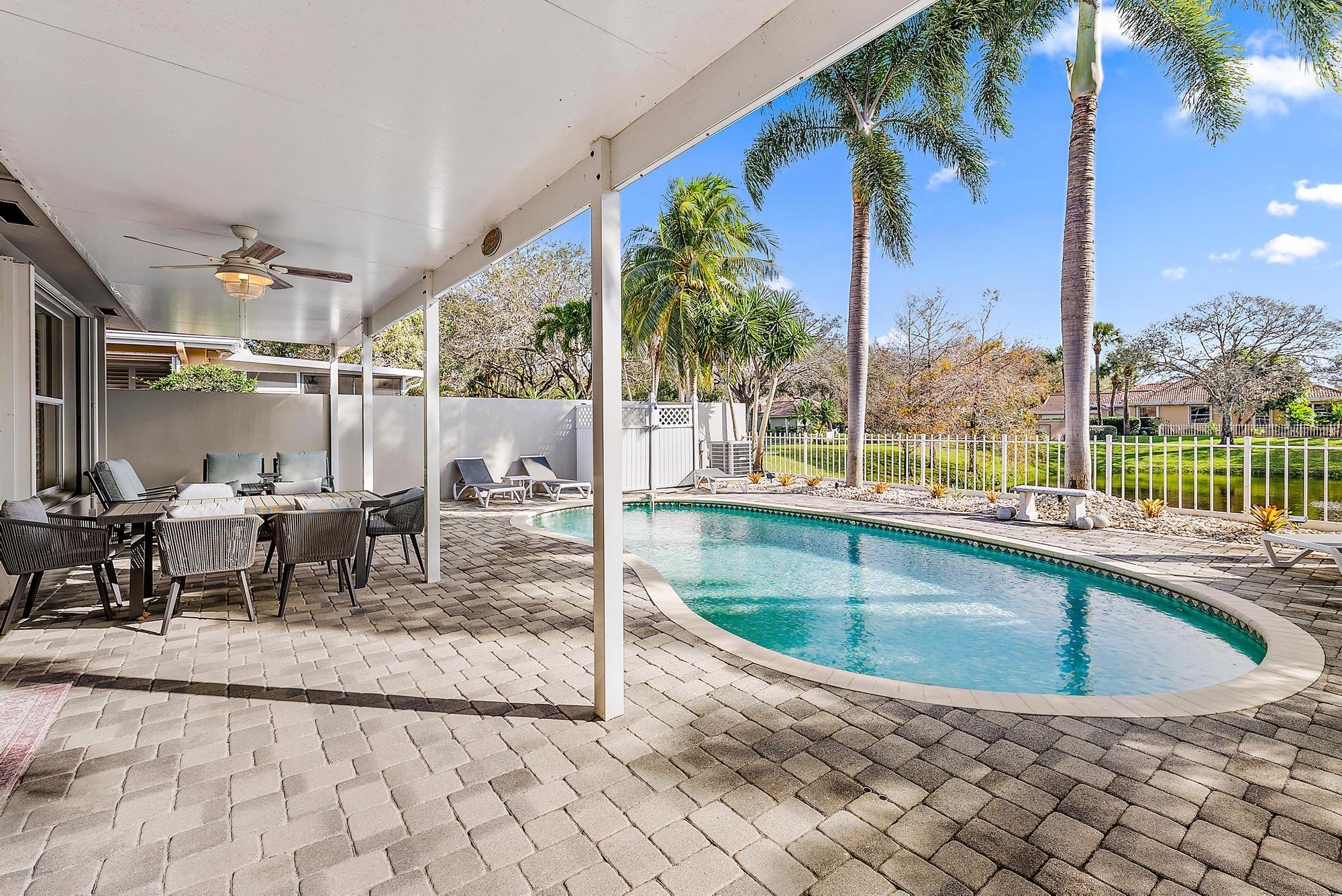 207 South Hampton Drive Jupiter, FL 33458 - Photo 23 of 34 207 S Hampton Dr -41
