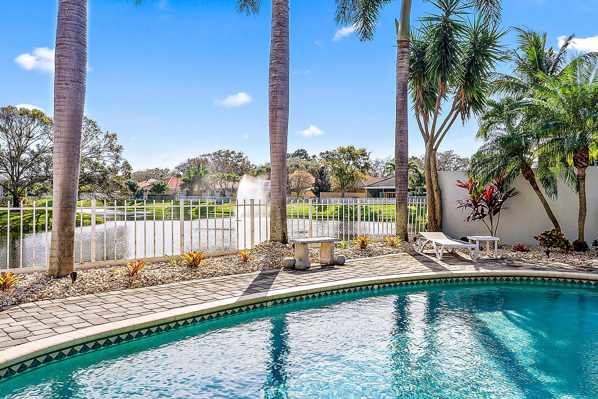 207 South Hampton Drive Jupiter, FL 33458 - Photo 3 of 34 207 S Hampton Dr -43