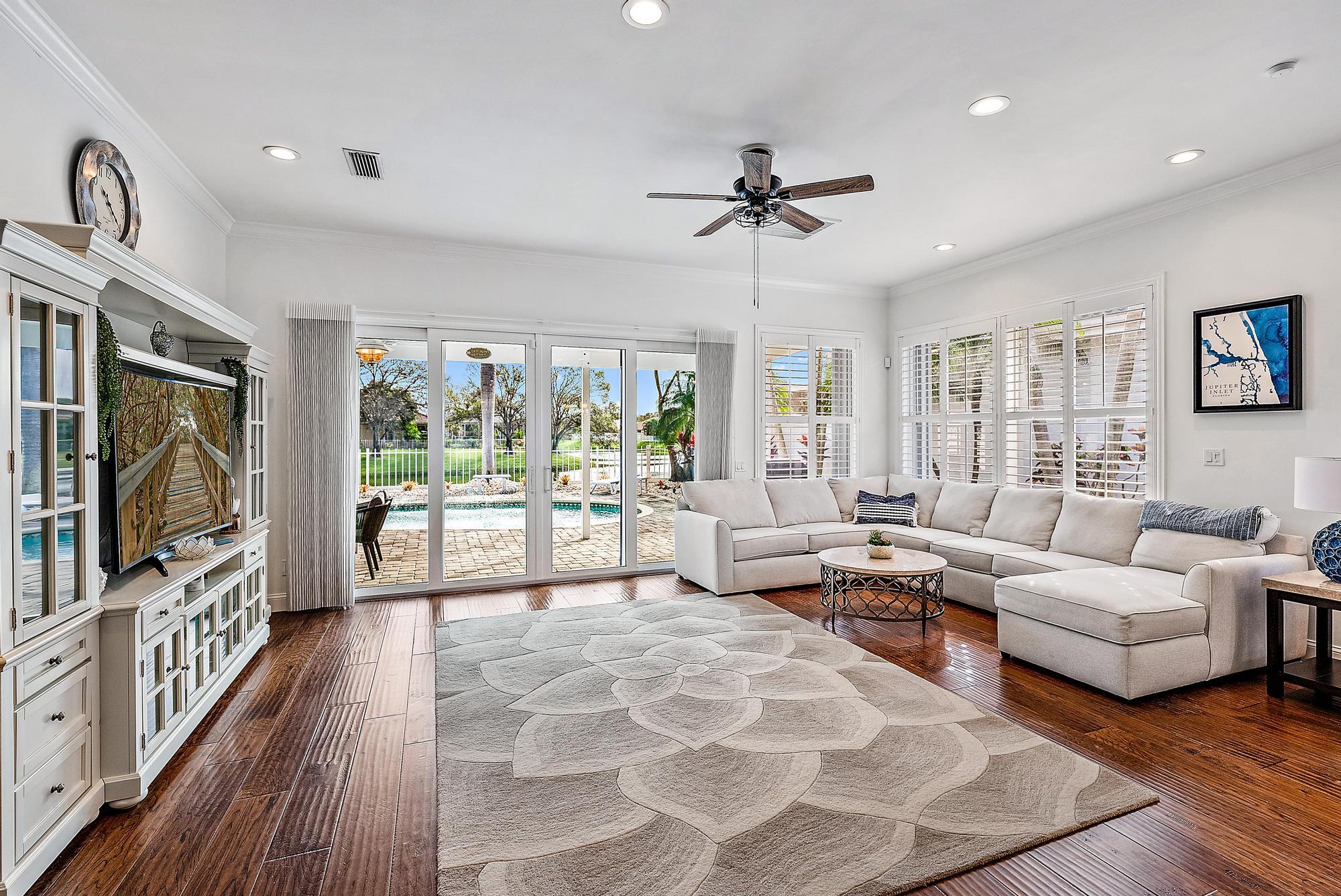 207 South Hampton Drive Jupiter, FL 33458 - Photo 5 of 34 207 S Hampton Dr -37