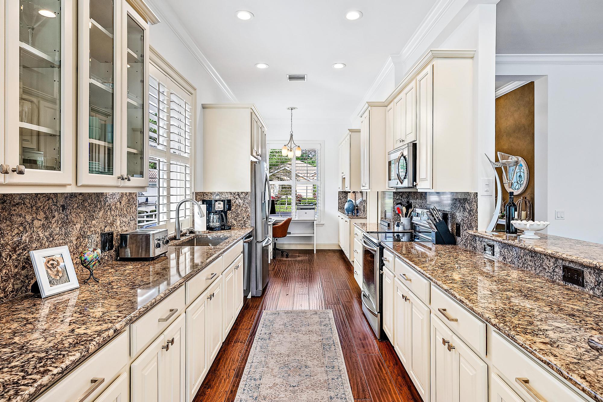207 South Hampton Drive Jupiter, FL 33458 - Photo 8 of 34 207 S Hampton Dr -36