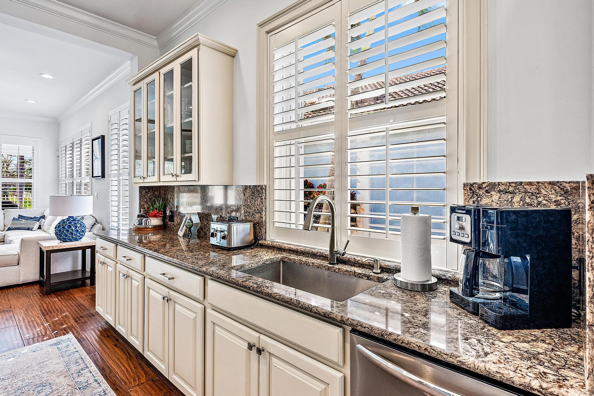 207 South Hampton Drive Jupiter, FL 33458 - Photo 9 of 34 207 S Hampton Dr -34
