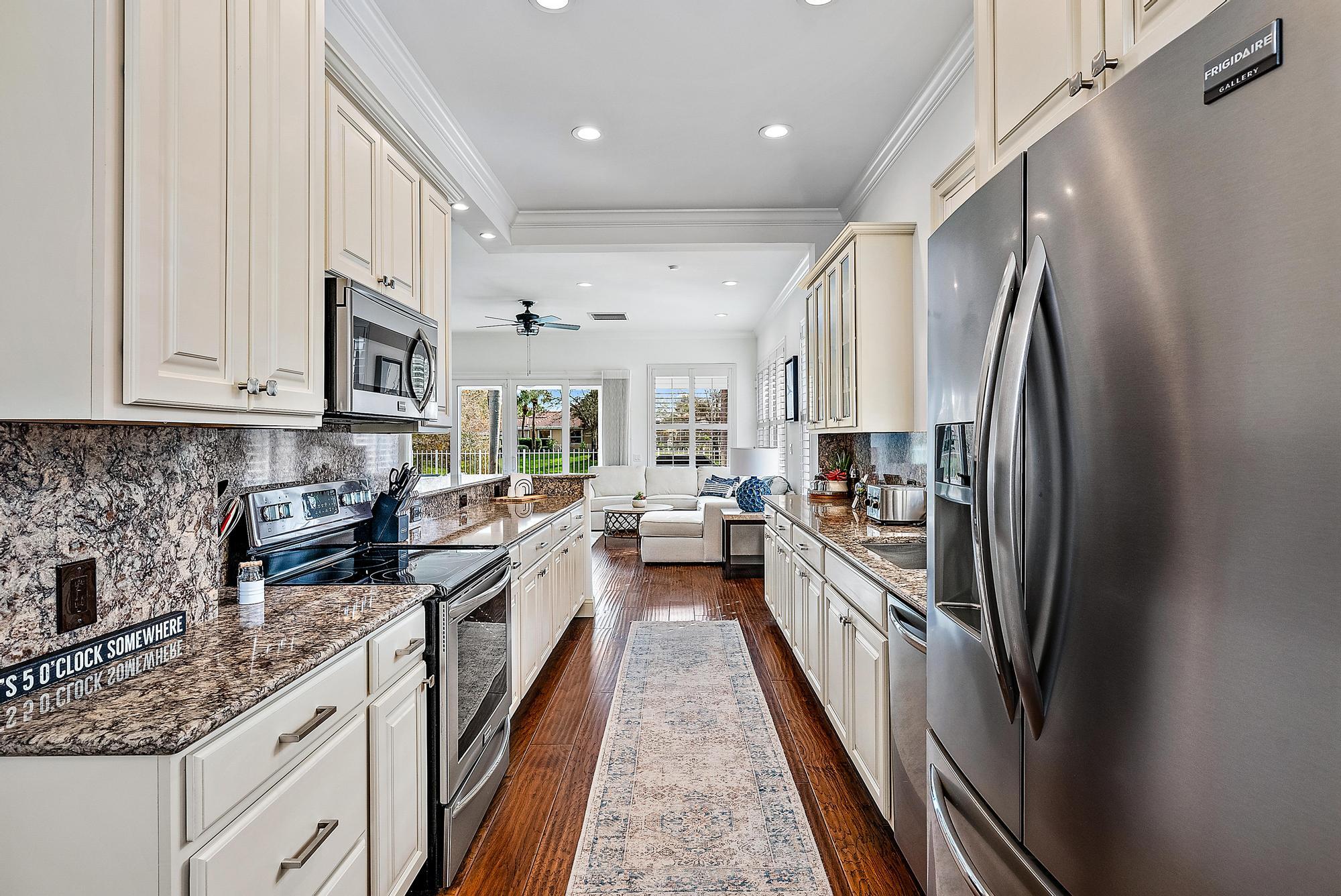 207 South Hampton Drive Jupiter, FL 33458 - Photo 10 of 34 207 S Hampton Dr -32