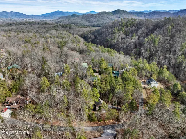$429,900 | 319 Rainbow Circle, Townsend, TN 37882
