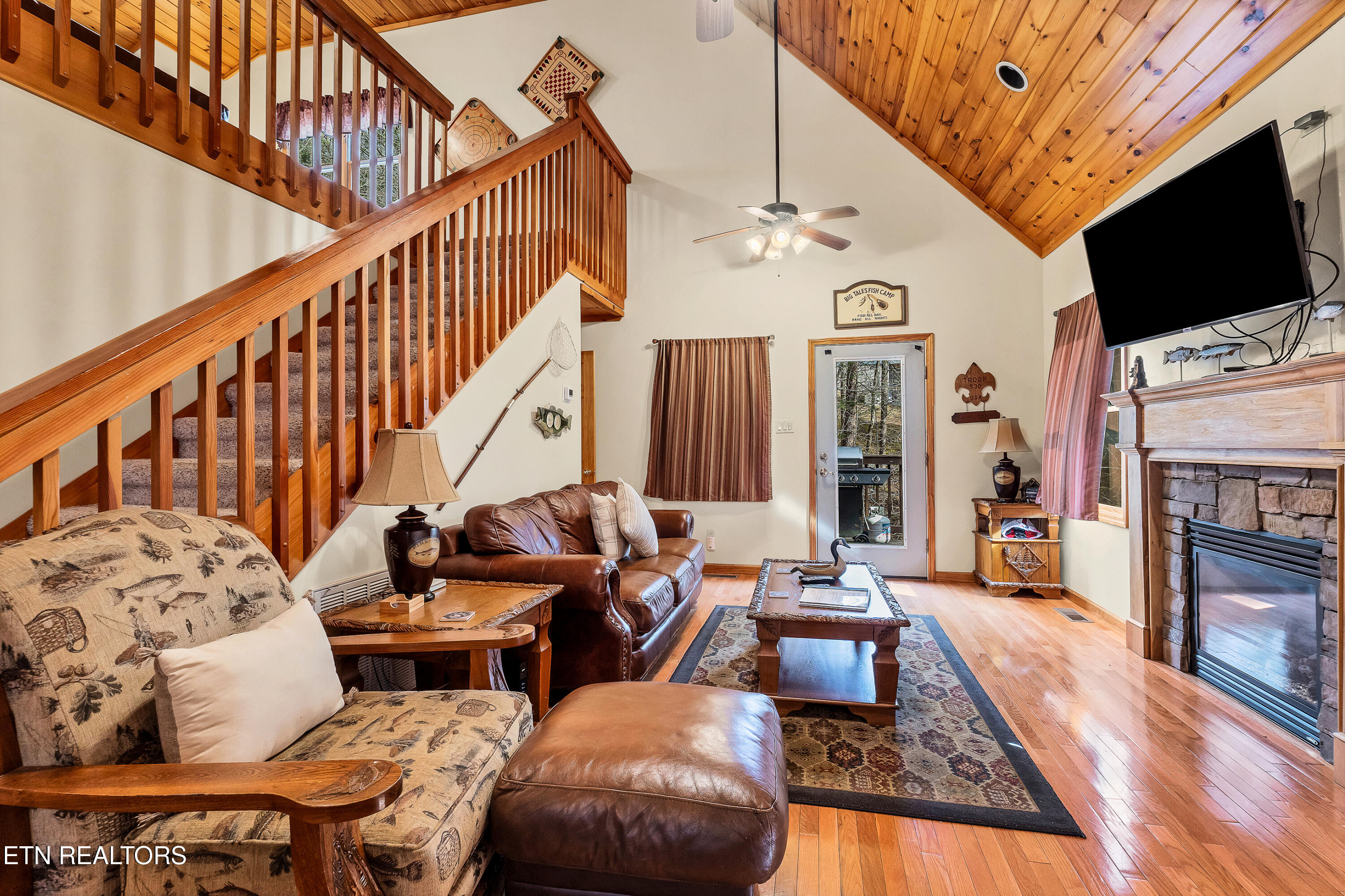 319 Rainbow Circle Townsend, TN 37882 - Photo 6 of 27 Great Room