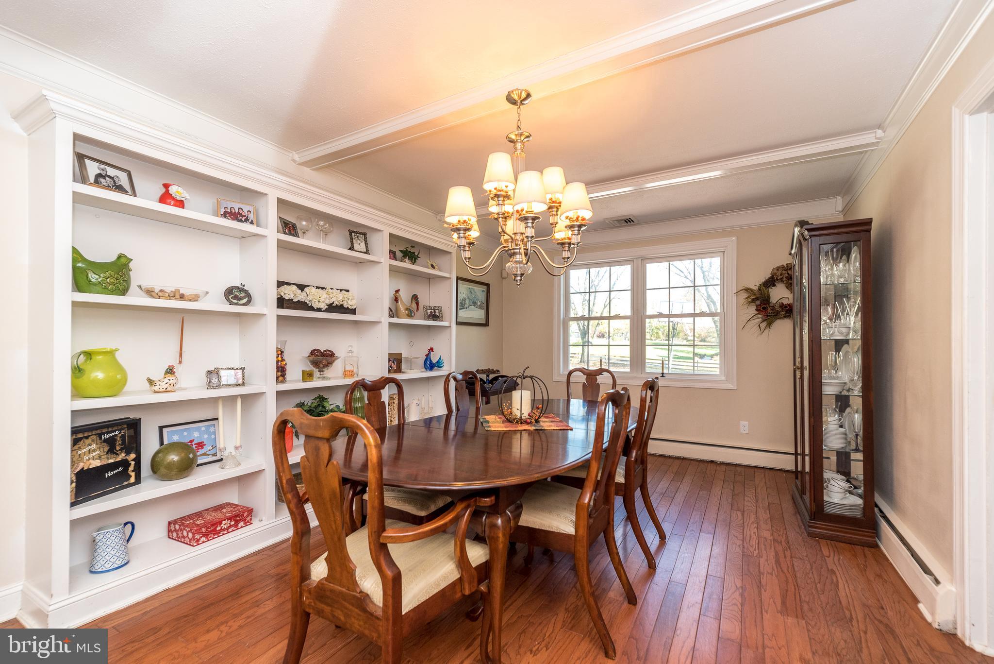 914 Oakbourne Road West Chester, PA 19382 - Photo 15 of 54 Dinning Area