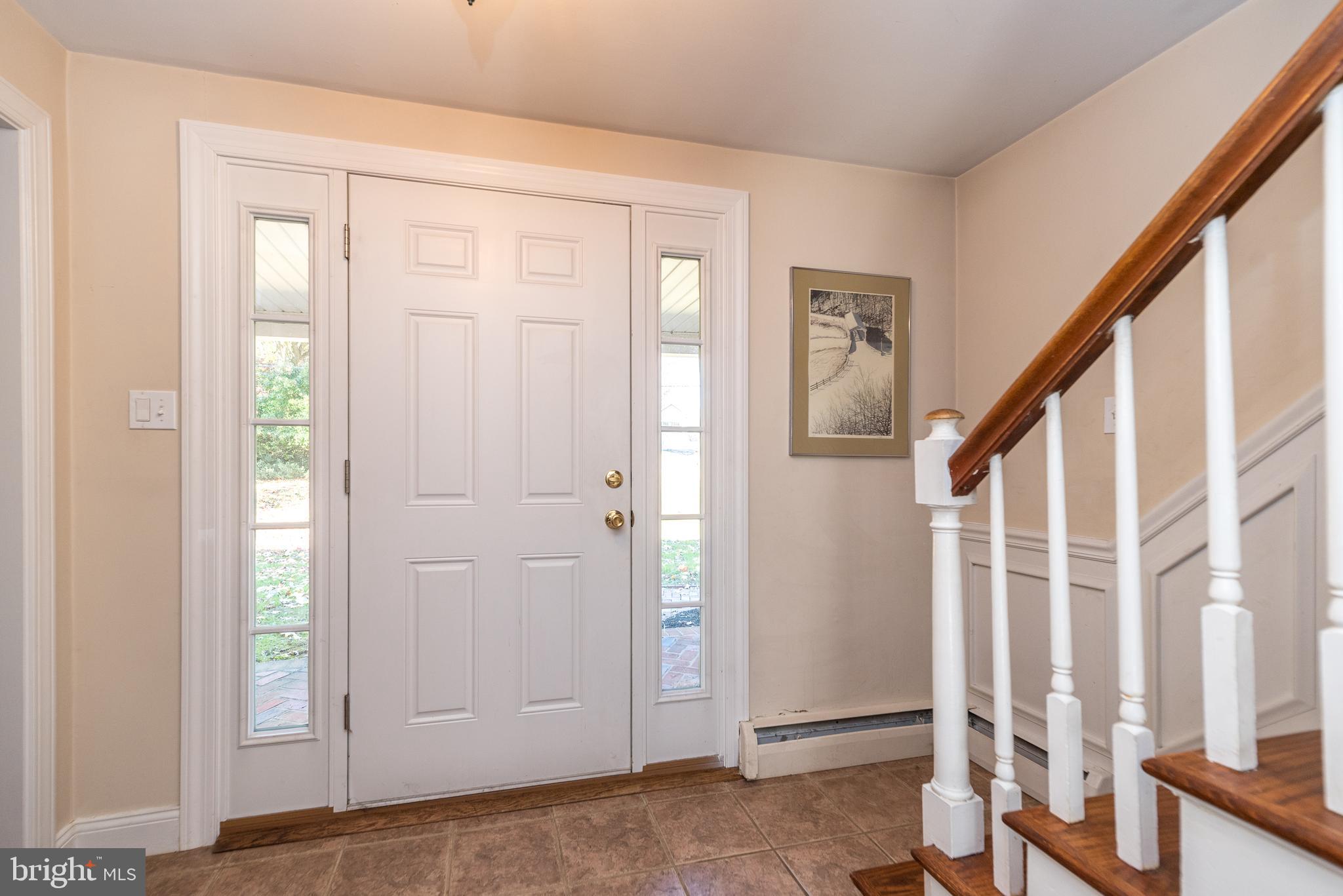 914 Oakbourne Road West Chester, PA 19382 - Photo 3 of 54 Front Entry Foyer