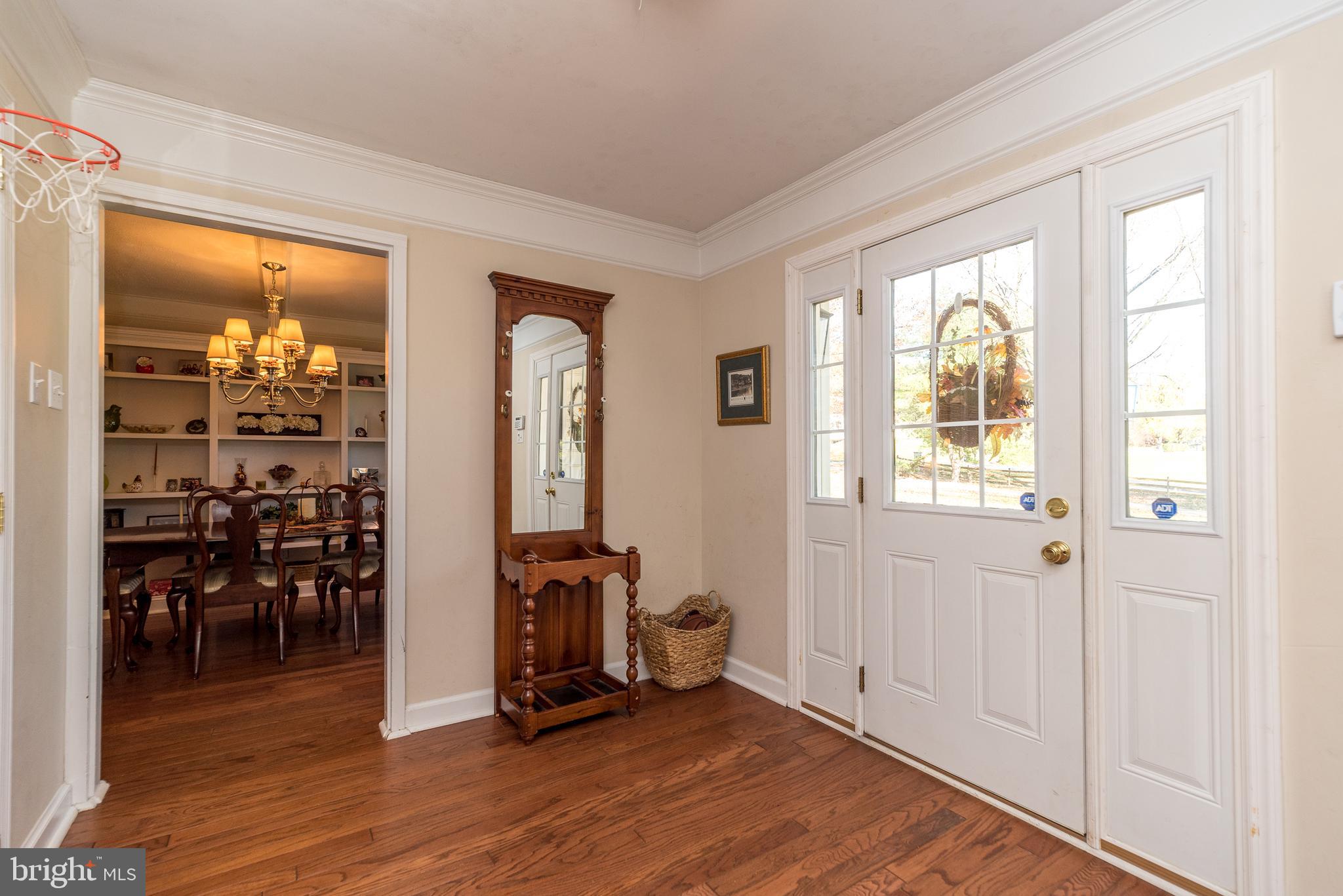 914 Oakbourne Road West Chester, PA 19382 - Photo 32 of 54 Side Entry