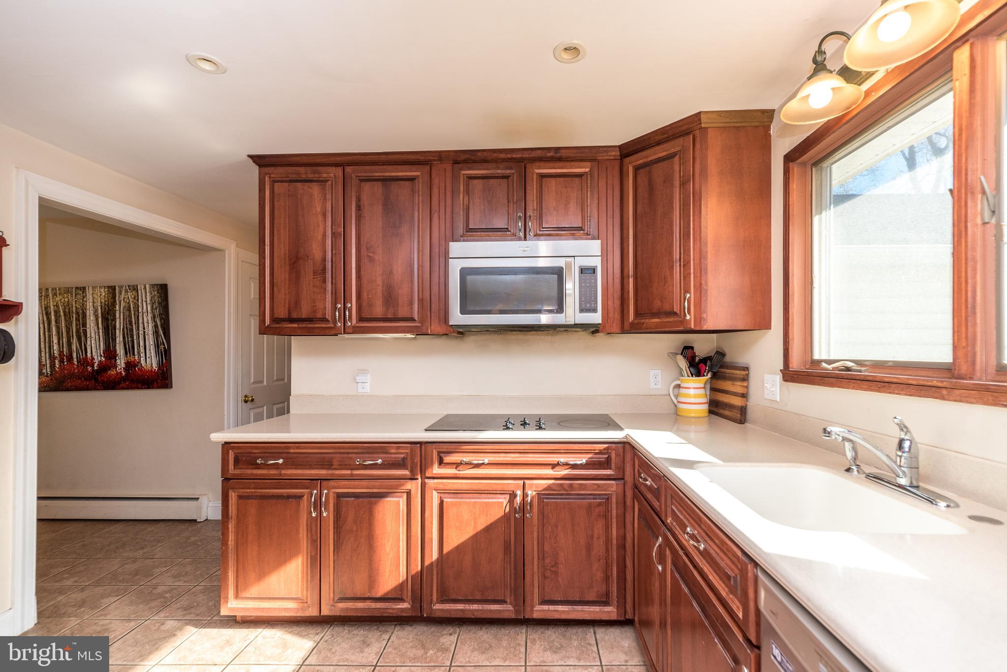 914 Oakbourne Road West Chester, PA 19382 - Photo 7 of 54 Gallery Image 7