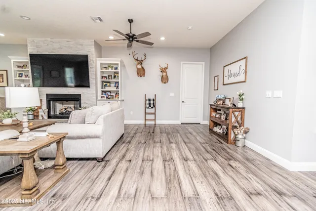 $1,250,000 | 14157 Glen Farms Drive, Glen St. Mary, FL 32040