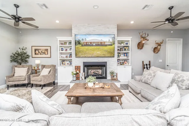 $1,250,000 | 14157 Glen Farms Drive, Glen St. Mary, FL 32040