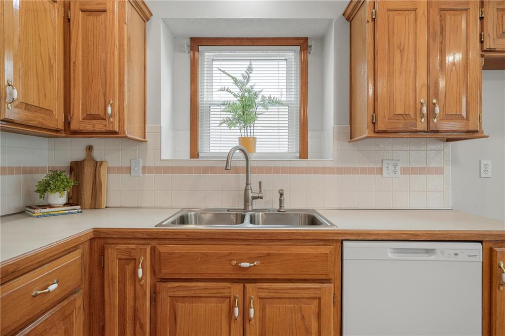 5109 Rosehill Road Shawnee, KS 66216 - Photo 19 of 55 Gallery Image 19