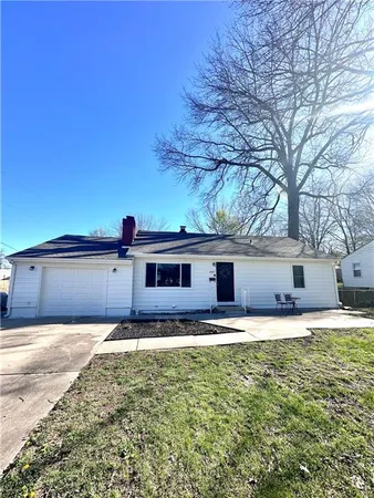 $250,000 | 1007 Northeast 67th Street, Gladstone, MO 64118