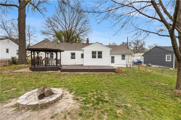 $250,000 | 1007 Northeast 67th Street, Gladstone, MO 64118