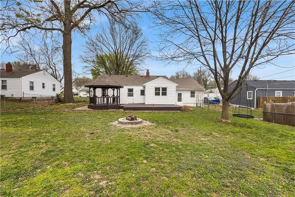 $250,000 | 1007 Northeast 67th Street, Gladstone, MO 64118