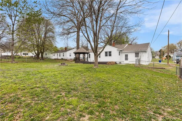 $250,000 | 1007 Northeast 67th Street, Gladstone, MO 64118