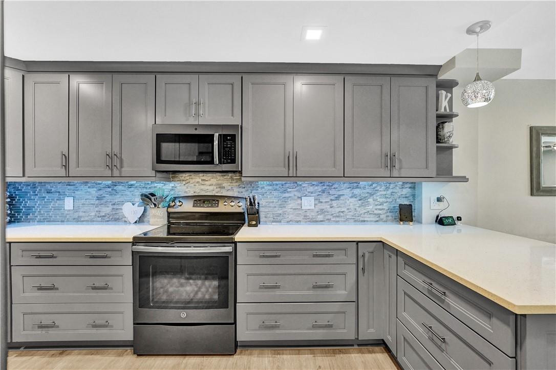 398 Golfview Road, Unit J North Palm Beach, FL 33408 - Photo 12 of 66 Photo 12