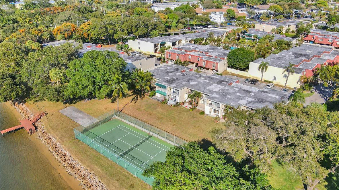 398 Golfview Road, Unit J North Palm Beach, FL 33408 - Photo 35 of 66 Photo 35