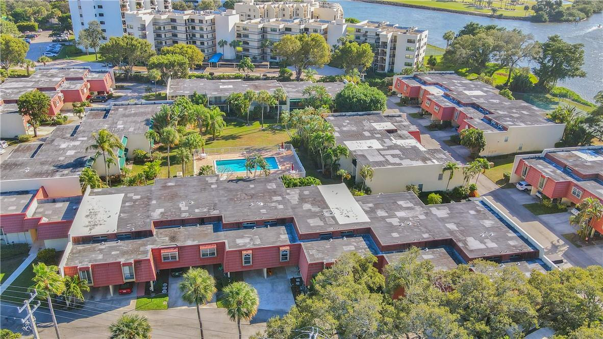 398 Golfview Road, Unit J North Palm Beach, FL 33408 - Photo 36 of 66 Photo 36