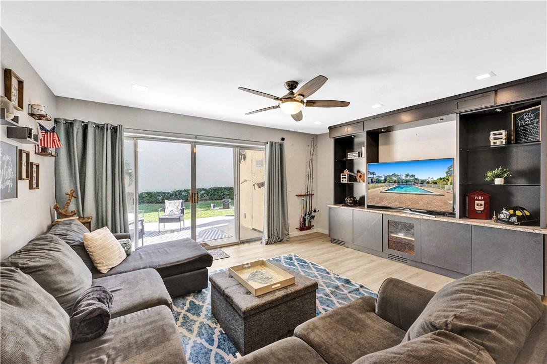 398 Golfview Road, Unit J North Palm Beach, FL 33408 - Photo 4 of 66 Photo 4
