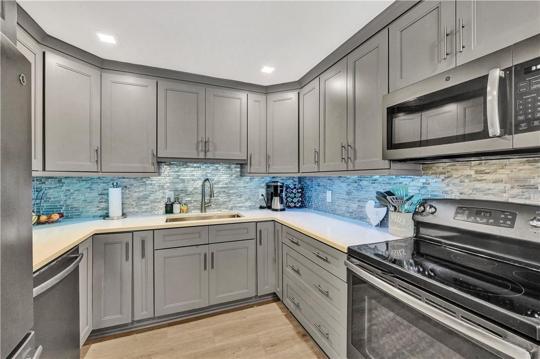 398 Golfview Road, Unit J North Palm Beach, FL 33408 - Photo 9 of 66 Photo 9