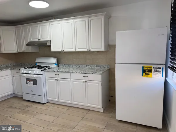 $1,800 | 1203 Edgehill Road, Darby, PA 19023