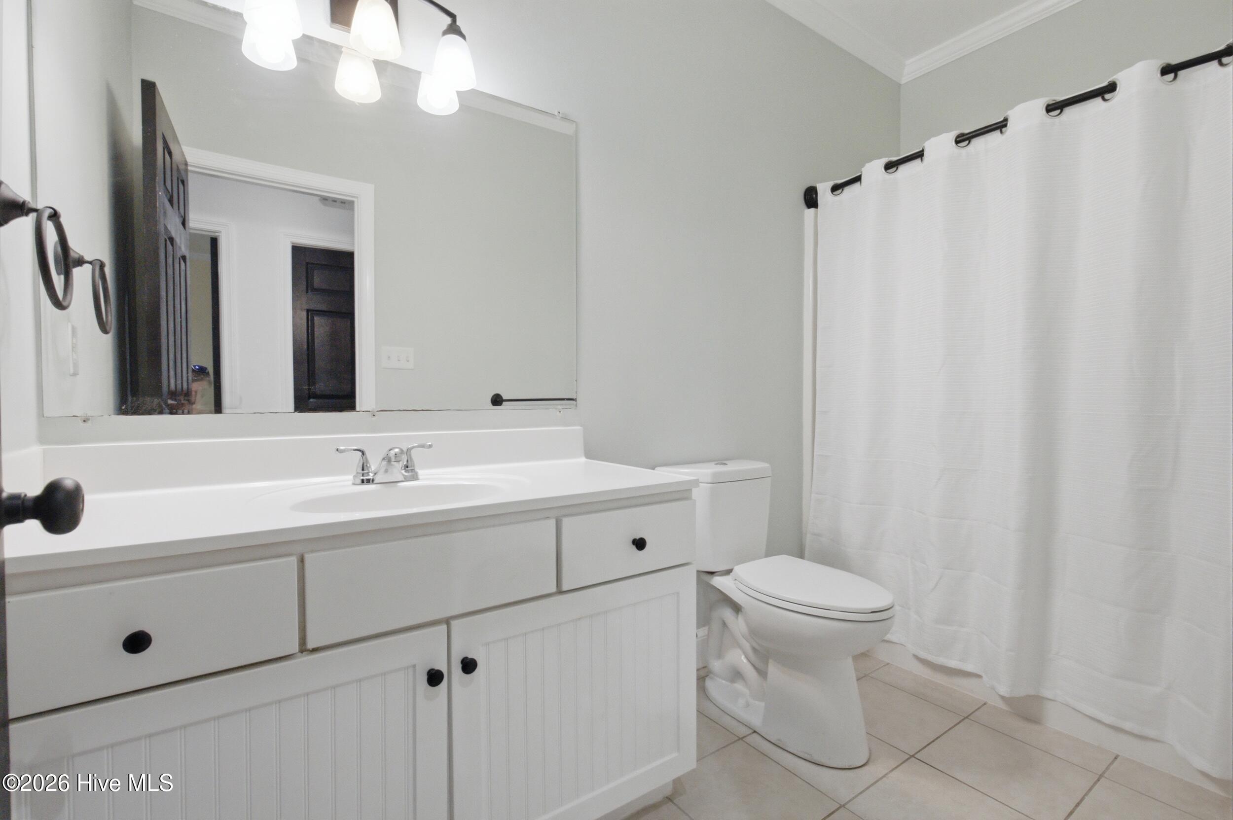 613 Knotts Island Road Knotts Island, NC 27950 - Photo 22 of 50 Hall Bathroom