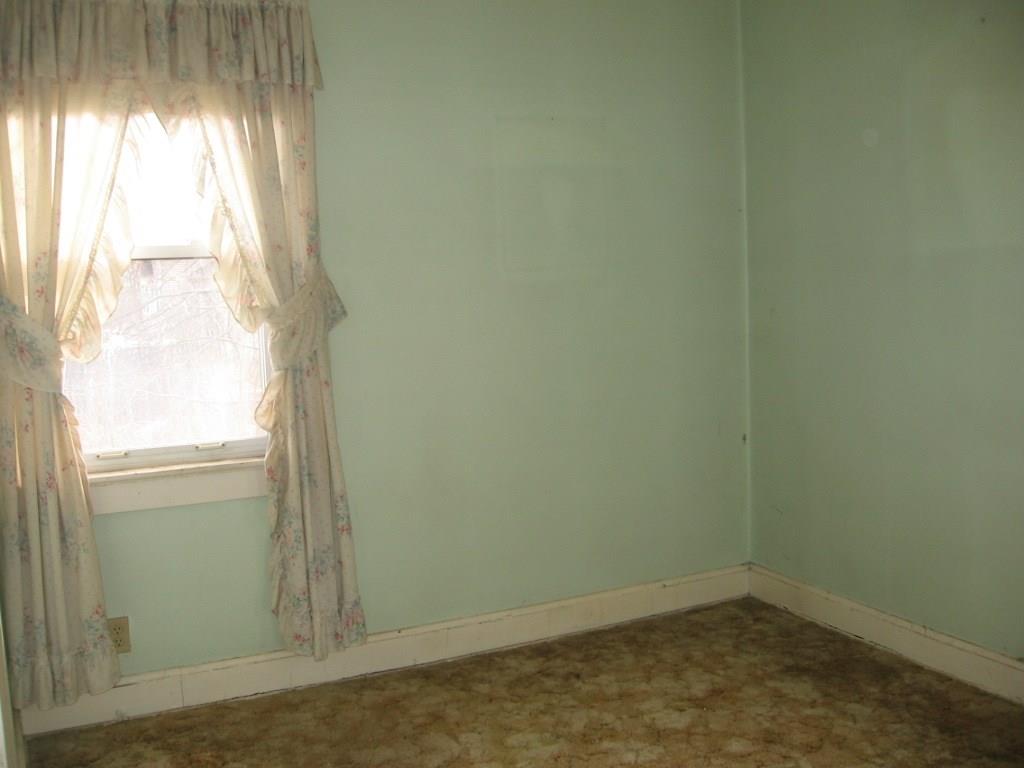 118 Phillips Road Latrobe, PA 15650 - Photo 11 of 14 1st Floor Bedroom