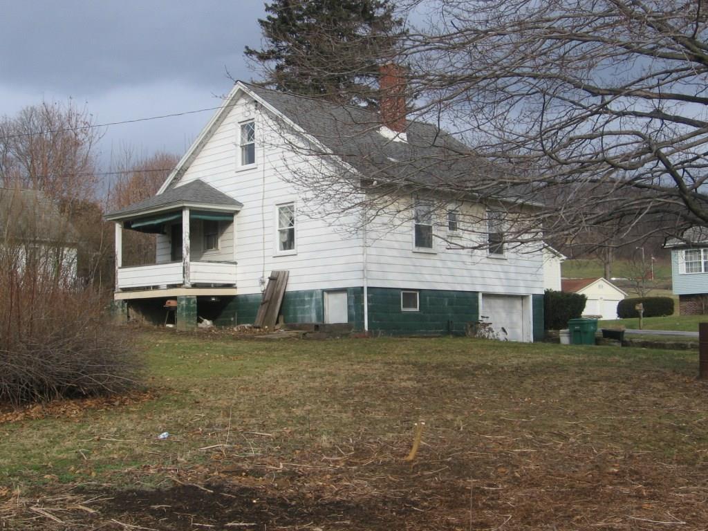 118 Phillips Road Latrobe, PA 15650 - Photo 3 of 14 Yard