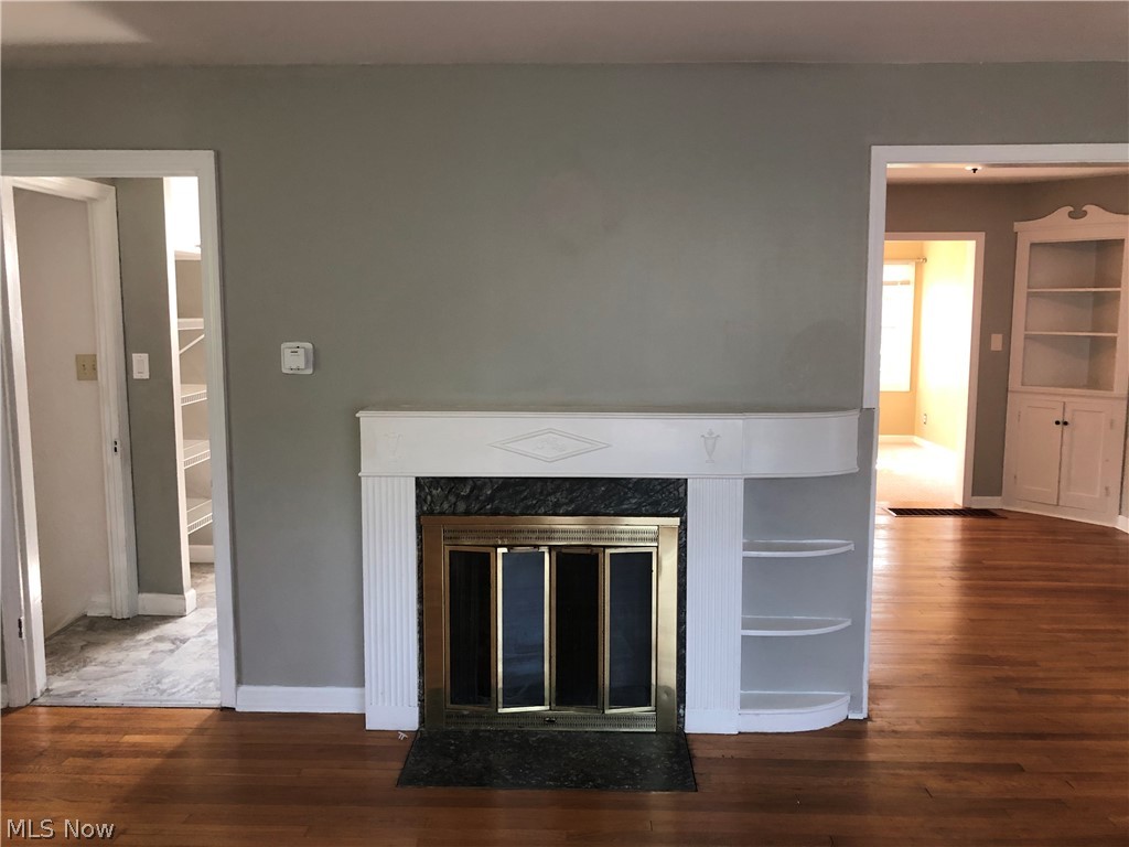 1109 Avondale Road Cleveland, OH 44121 - Photo 5 of 33 Gallery Image 5