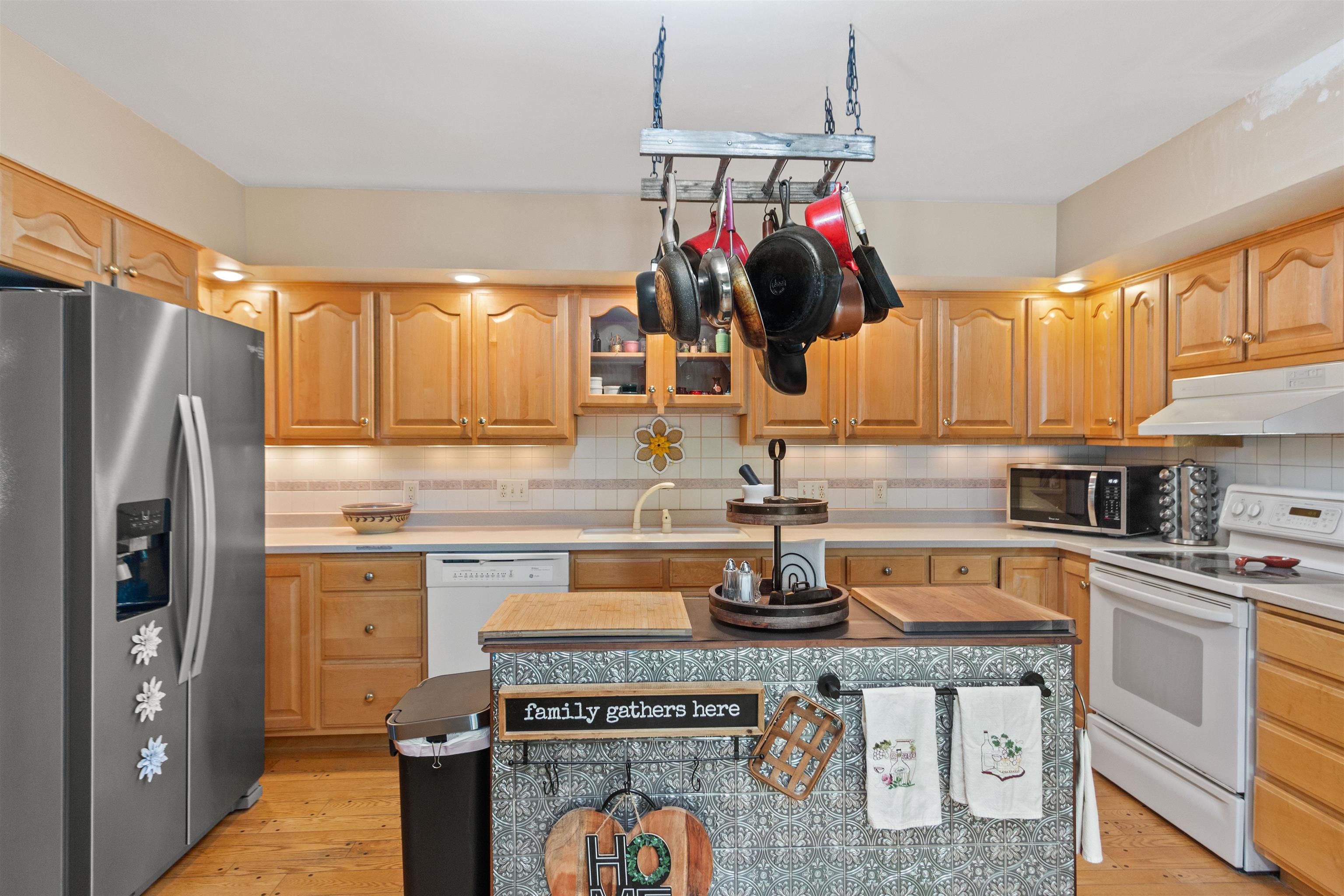 1670 Spring Hill Lane Port Edwards, WI 54469 - Photo 10 of 56