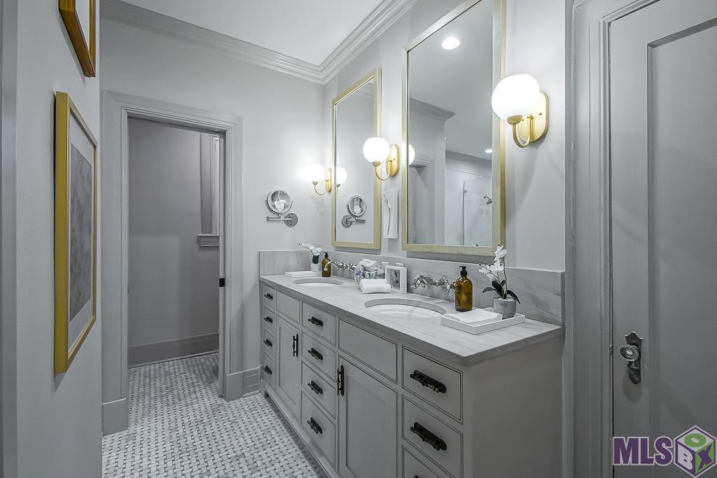 2221 Olive Street Baton Rouge, LA 70806 - Photo 17 of 33 Primary Bathroom