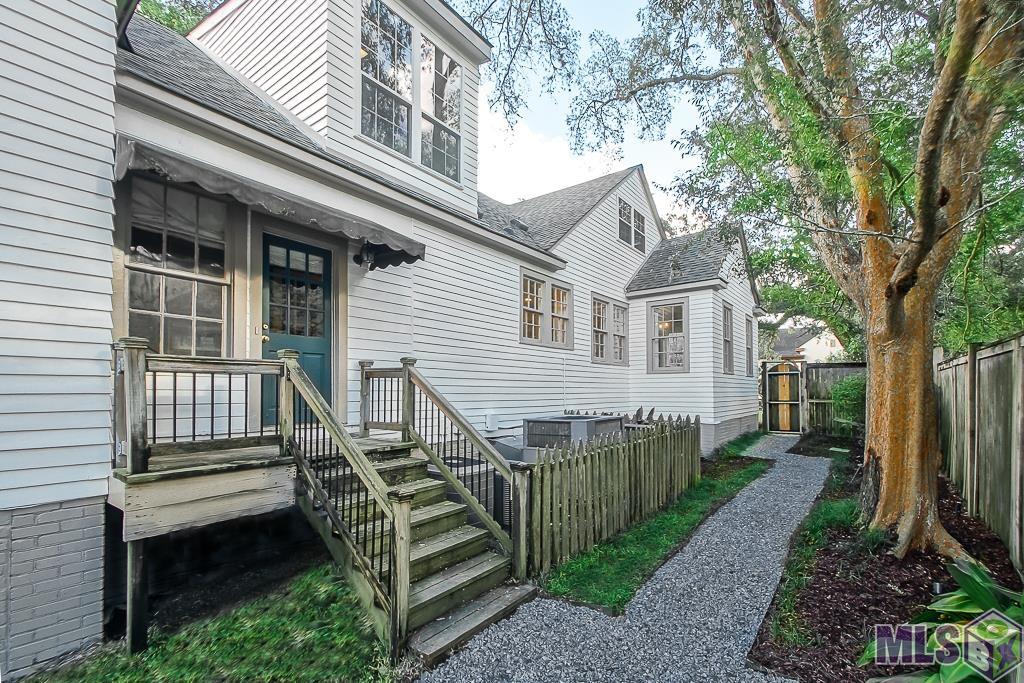 2221 Olive Street Baton Rouge, LA 70806 - Photo 31 of 33 Side Yard from Kitchen