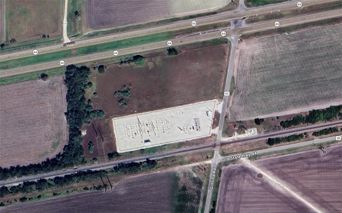 44 Highway 44 Robstown, TX 78380 - Photo 6 of 8 a view of rack
