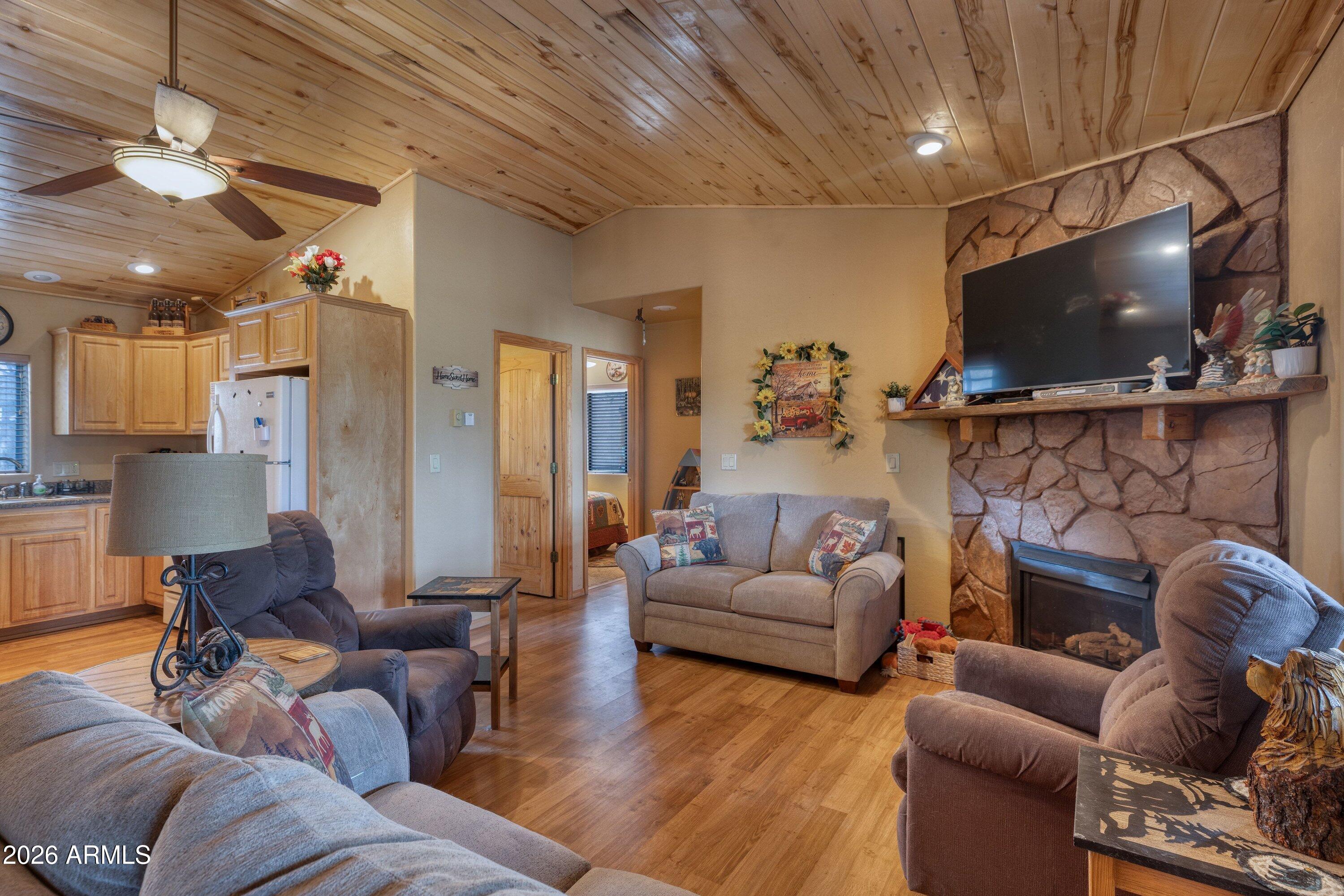3524 North Buckskin Road Overgaard, AZ 85933 - Photo 5 of 23