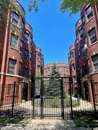 $1,500 | 1056 West Thorndale Avenue, Unit 1U, Chicago, IL 60660