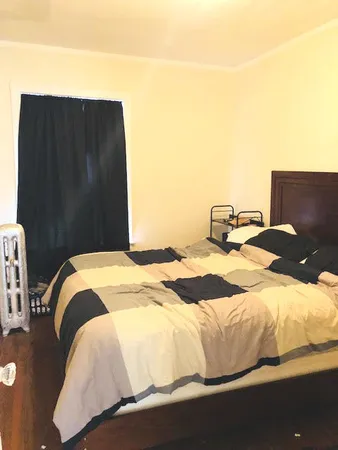 $1,475 | 1056 West Thorndale Avenue, Unit 1U, Chicago, IL 60660