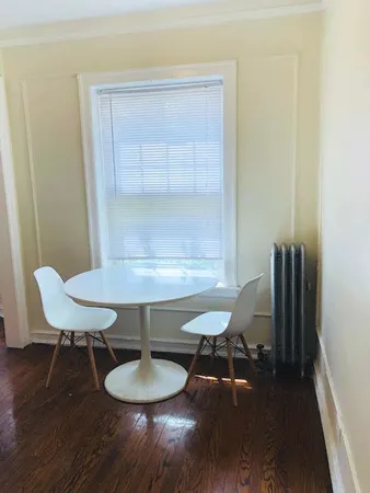 $1,475 | 1056 West Thorndale Avenue, Unit 1U, Chicago, IL 60660