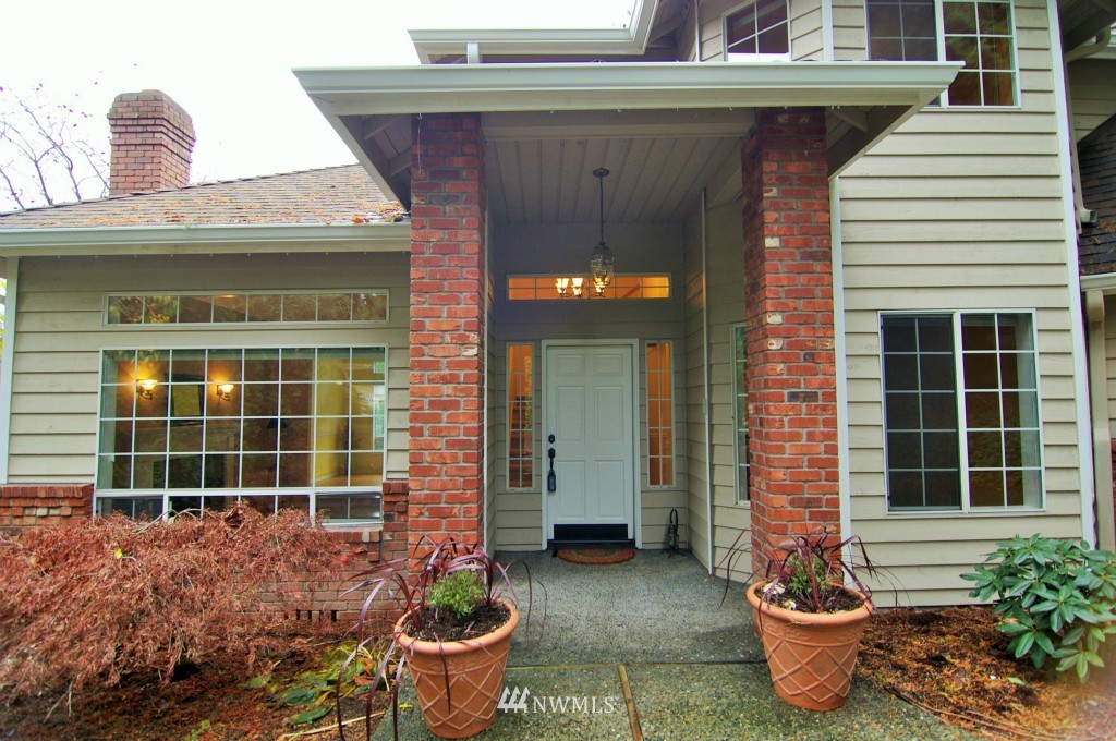 2520 243rd Place Southeast Bothell, WA 98021 - Photo 2 of 19