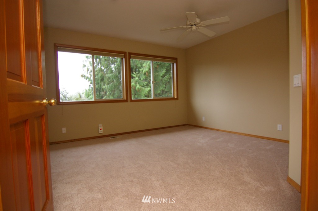 2520 243rd Place Southeast Bothell, WA 98021 - Photo 13 of 19