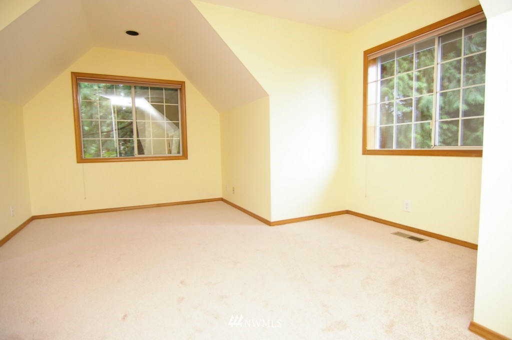 2520 243rd Place Southeast Bothell, WA 98021 - Photo 15 of 19