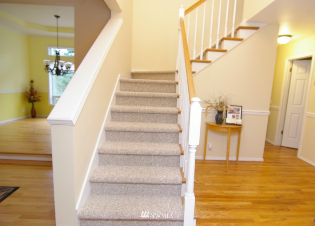 2520 243rd Place Southeast Bothell, WA 98021 - Photo 4 of 19
