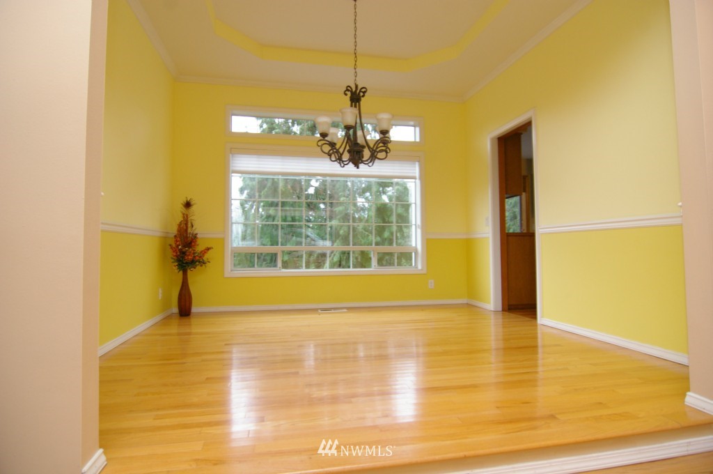 2520 243rd Place Southeast Bothell, WA 98021 - Photo 7 of 19